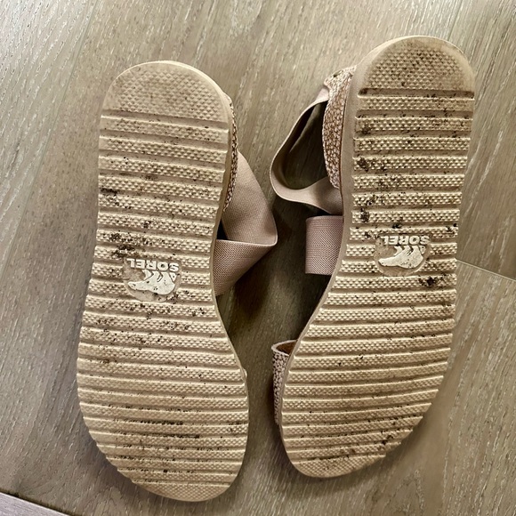 Women's Beige Sandals - Picture 2 of 3